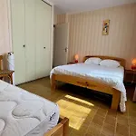 Familial 3 Pieces, Terrasse Et Parking, Proche Et Commerces - - Fr-1-226b-193 Apartment