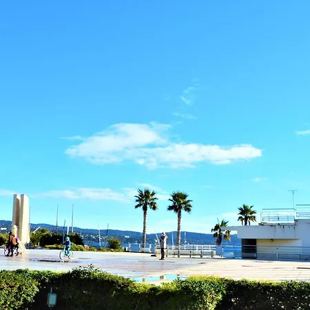 Familial 3 Pieces, Terrasse Et Parking, Proche Et Commerces - - Fr-1-226b-193 شقة
